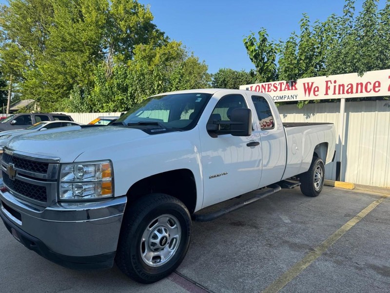 Chevrolet Silverado 2500HD Vehicle Full-screen Gallery Image 02