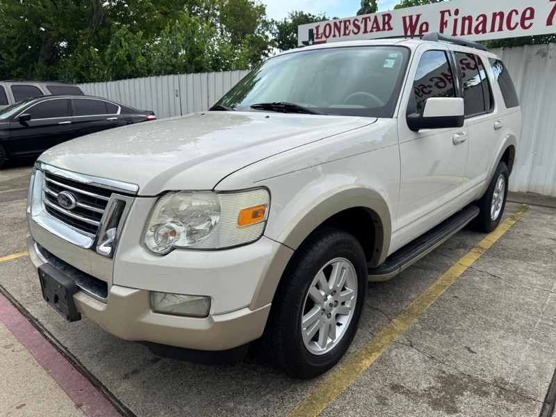 Ford Explorer Vehicle Full-screen Gallery Image 02