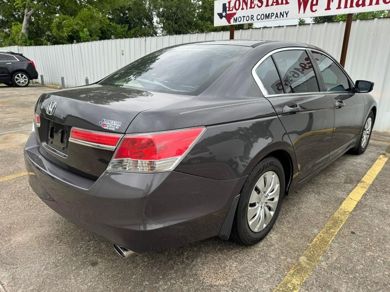 Honda Accord Sedan Vehicle Full-screen Gallery Image 05