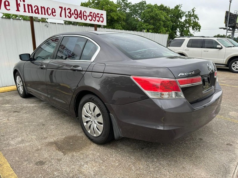 Honda Accord Sedan Vehicle Full-screen Gallery Image 06