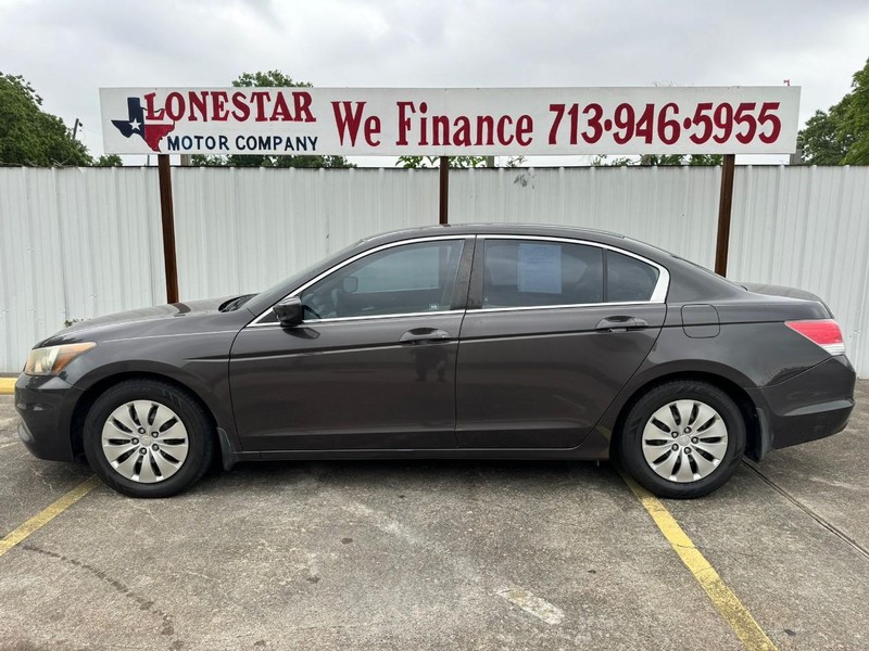 Honda Accord Sedan Vehicle Full-screen Gallery Image 07