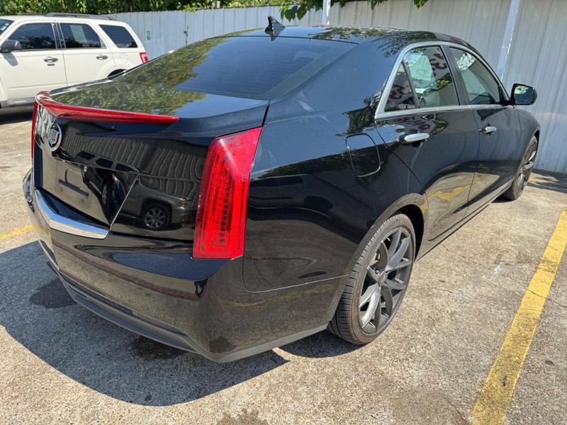 Cadillac ATS Vehicle Full-screen Gallery Image 05