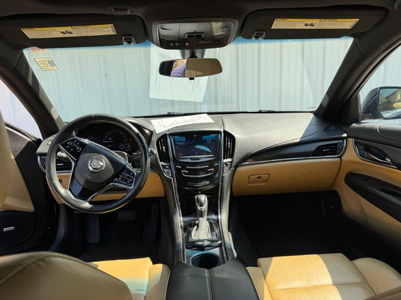 Cadillac ATS Vehicle Full-screen Gallery Image 09