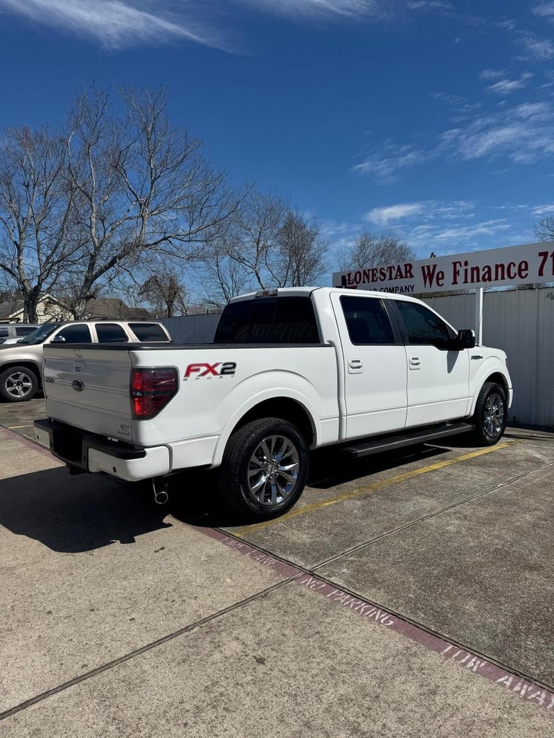 Ford F-150 Vehicle Full-screen Gallery Image 06