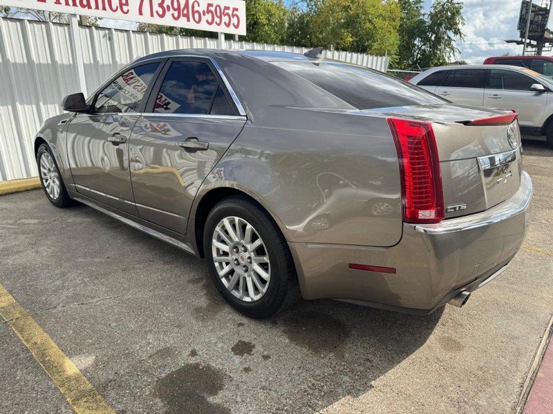 Cadillac CTS Sedan Vehicle Full-screen Gallery Image 05