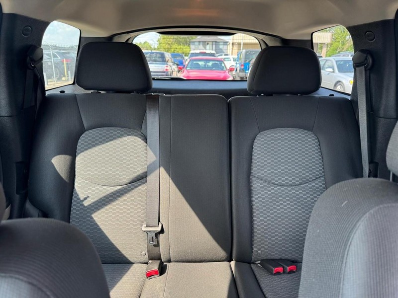 Chevrolet HHR Vehicle Full-screen Gallery Image 09