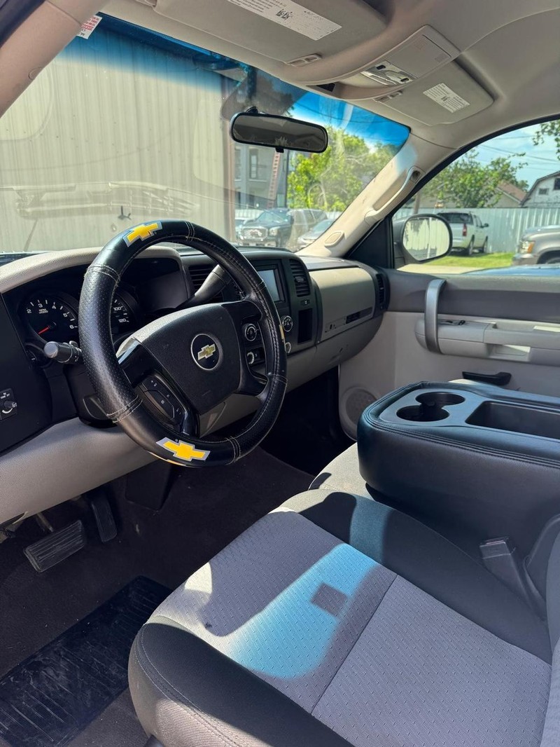 Chevrolet Silverado 1500 Vehicle Full-screen Gallery Image 08