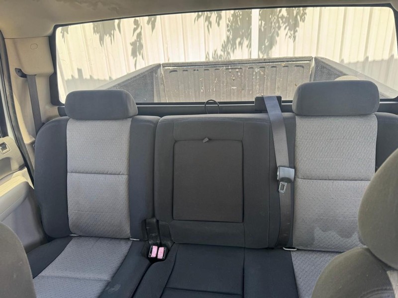 Chevrolet Silverado 1500 Vehicle Full-screen Gallery Image 10