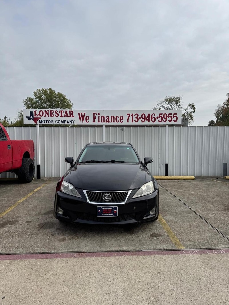 Lexus IS 250 Vehicle Full-screen Gallery Image 03