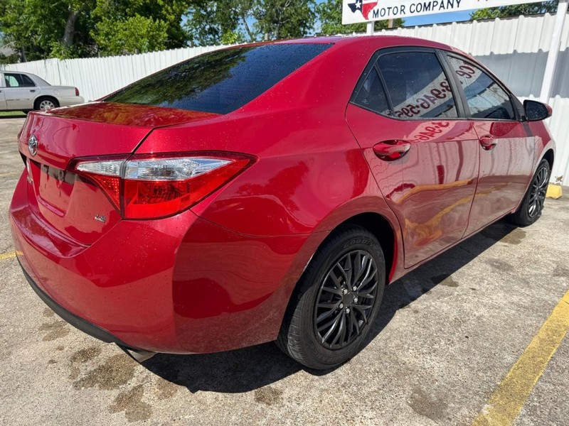 Toyota Corolla Vehicle Full-screen Gallery Image 05