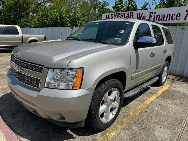Chevrolet Tahoe Vehicle Full-screen Gallery Image 02
