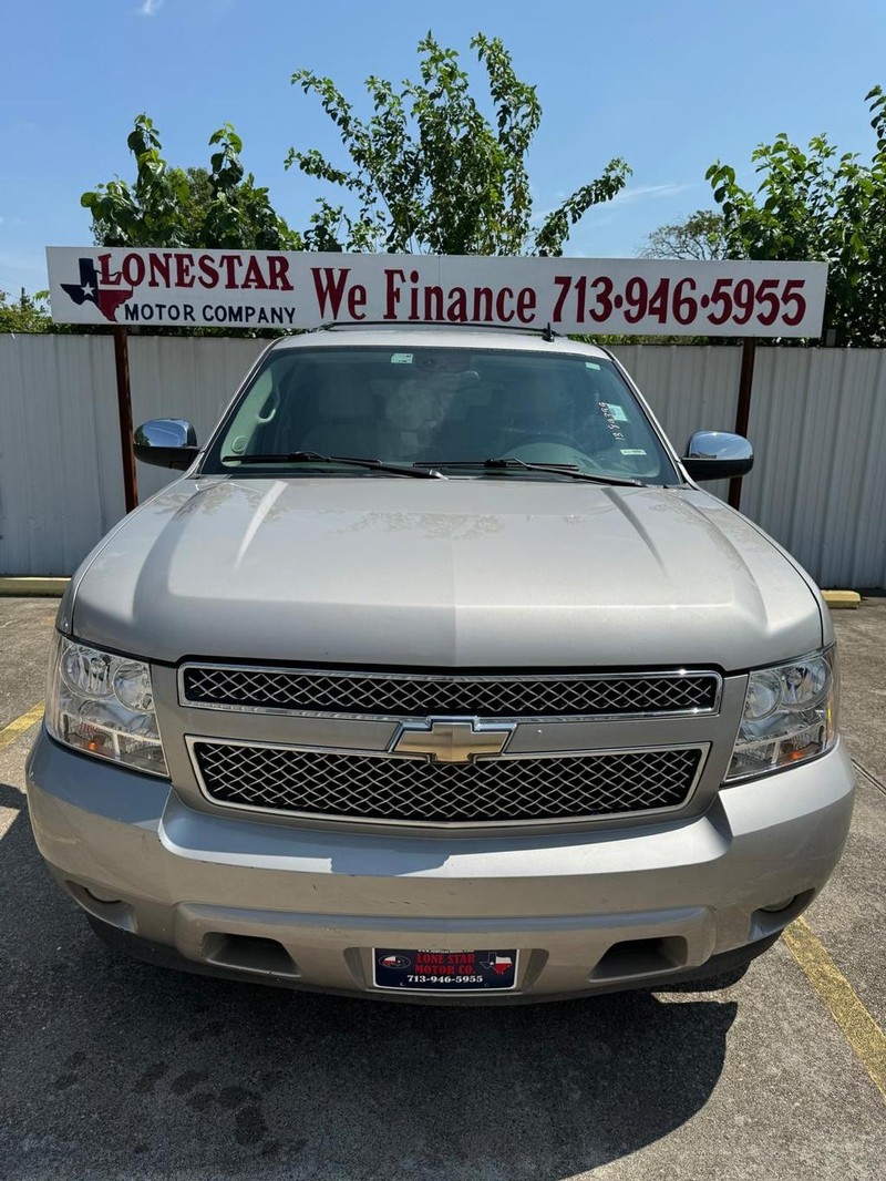 Chevrolet Tahoe Vehicle Full-screen Gallery Image 03