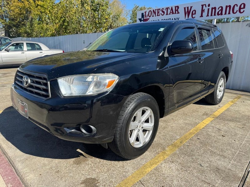 Toyota Highlander Vehicle Full-screen Gallery Image 02