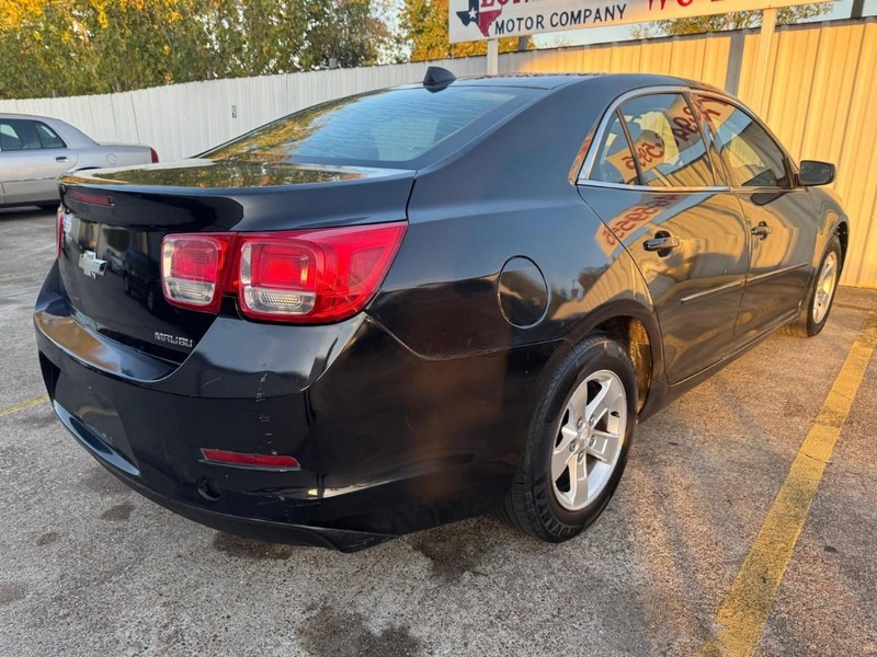 Chevrolet Malibu Vehicle Full-screen Gallery Image 06