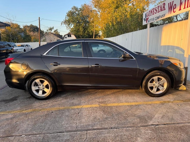 Chevrolet Malibu Vehicle Full-screen Gallery Image 07