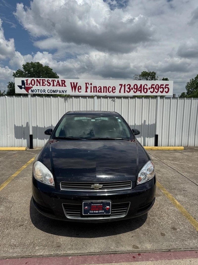 Chevrolet Impala Vehicle Full-screen Gallery Image 03