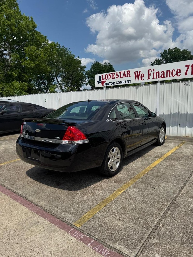Chevrolet Impala Vehicle Full-screen Gallery Image 06
