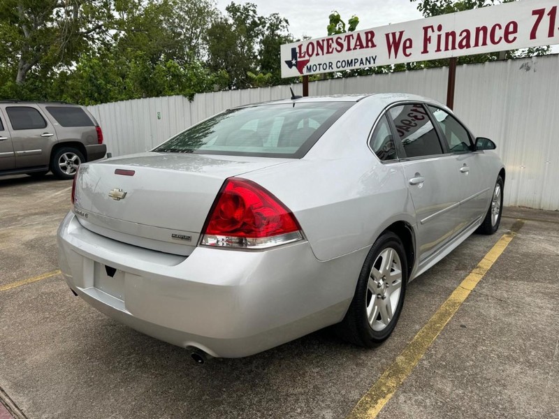 Chevrolet Impala Vehicle Full-screen Gallery Image 05