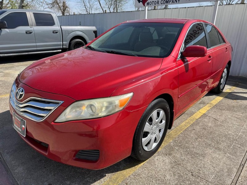 Toyota Camry Vehicle Full-screen Gallery Image 02