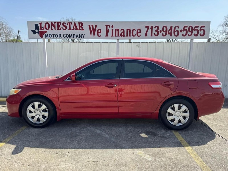 Toyota Camry Vehicle Full-screen Gallery Image 07