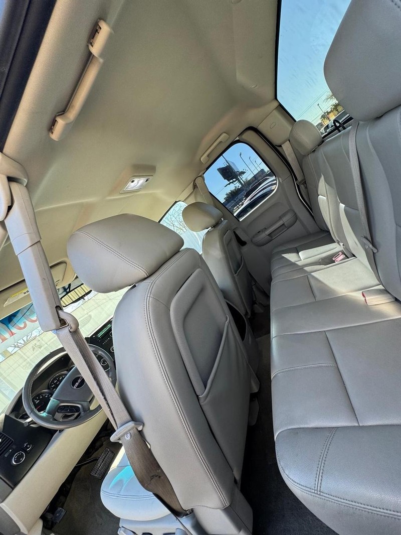 GMC Sierra 1500 Vehicle Full-screen Gallery Image 10