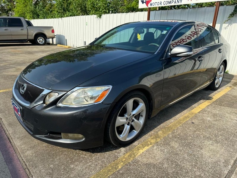 Lexus GS 350 Vehicle Full-screen Gallery Image 02