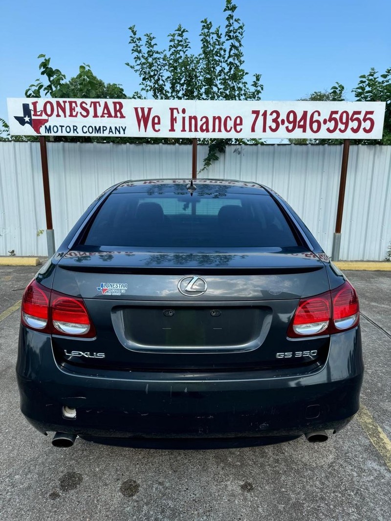 Lexus GS 350 Vehicle Full-screen Gallery Image 04