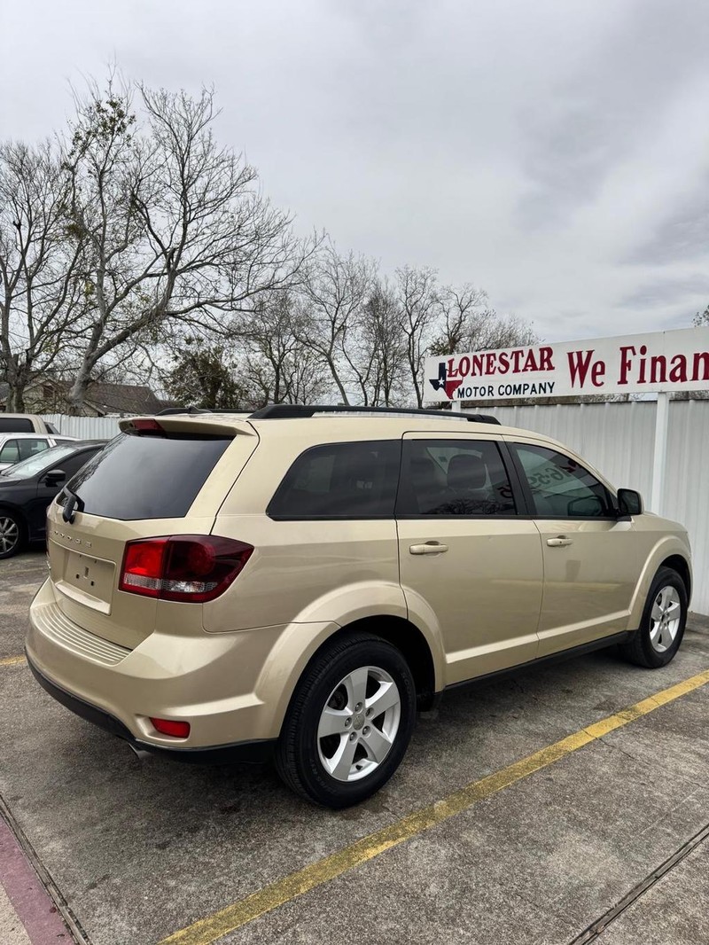 Dodge Journey Vehicle Full-screen Gallery Image 05