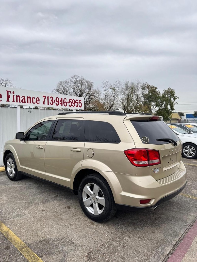 Dodge Journey Vehicle Full-screen Gallery Image 06