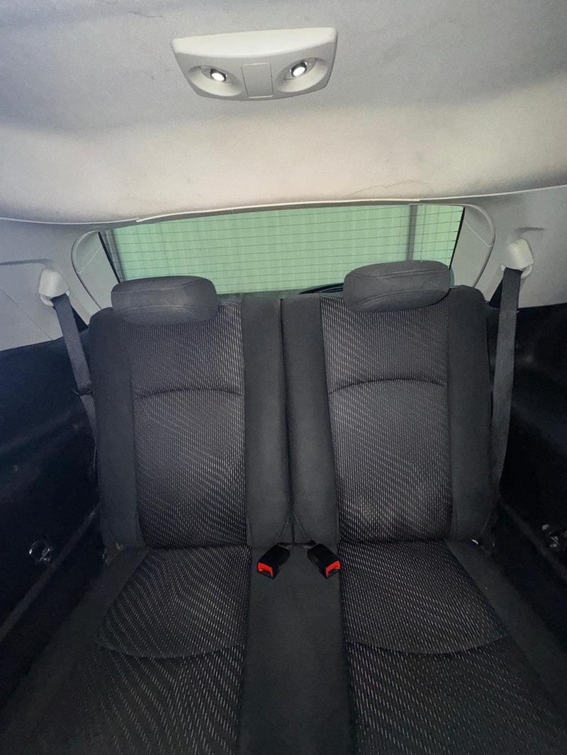 Dodge Journey Vehicle Full-screen Gallery Image 10