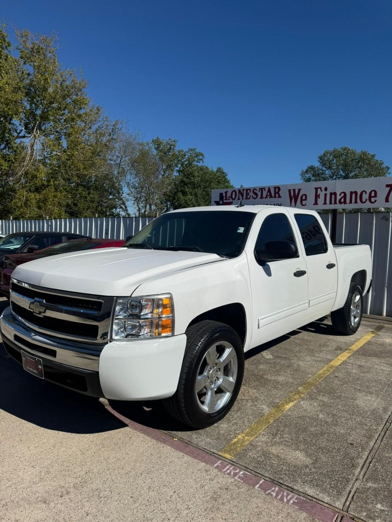 Chevrolet Silverado 1500 Vehicle Full-screen Gallery Image 02