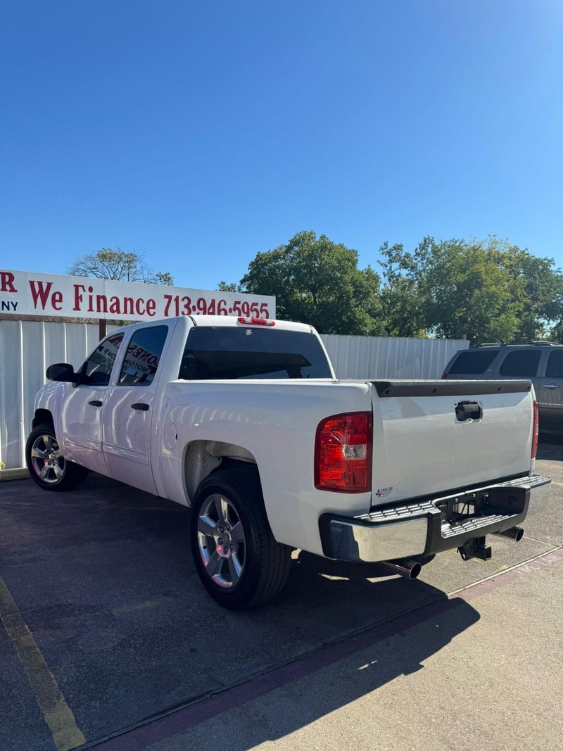 Chevrolet Silverado 1500 Vehicle Full-screen Gallery Image 05