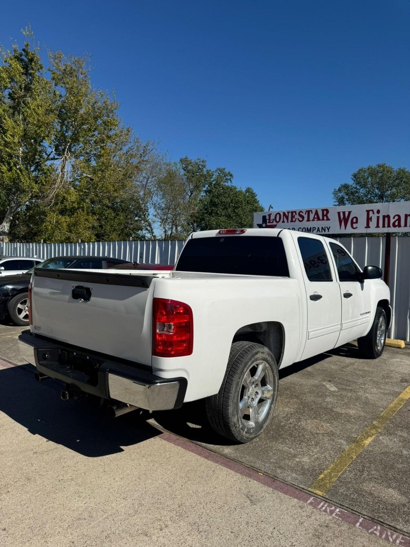 Chevrolet Silverado 1500 Vehicle Full-screen Gallery Image 06