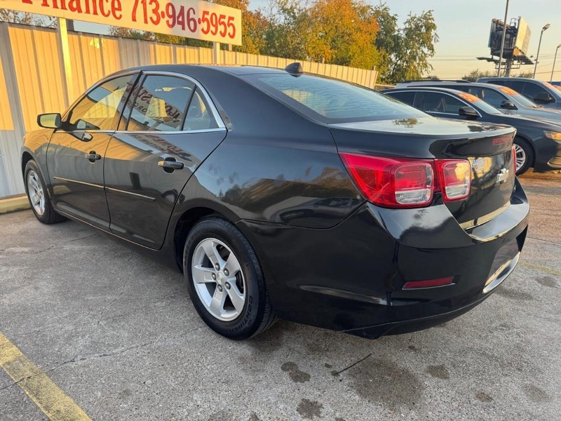 Chevrolet Malibu Vehicle Full-screen Gallery Image 05