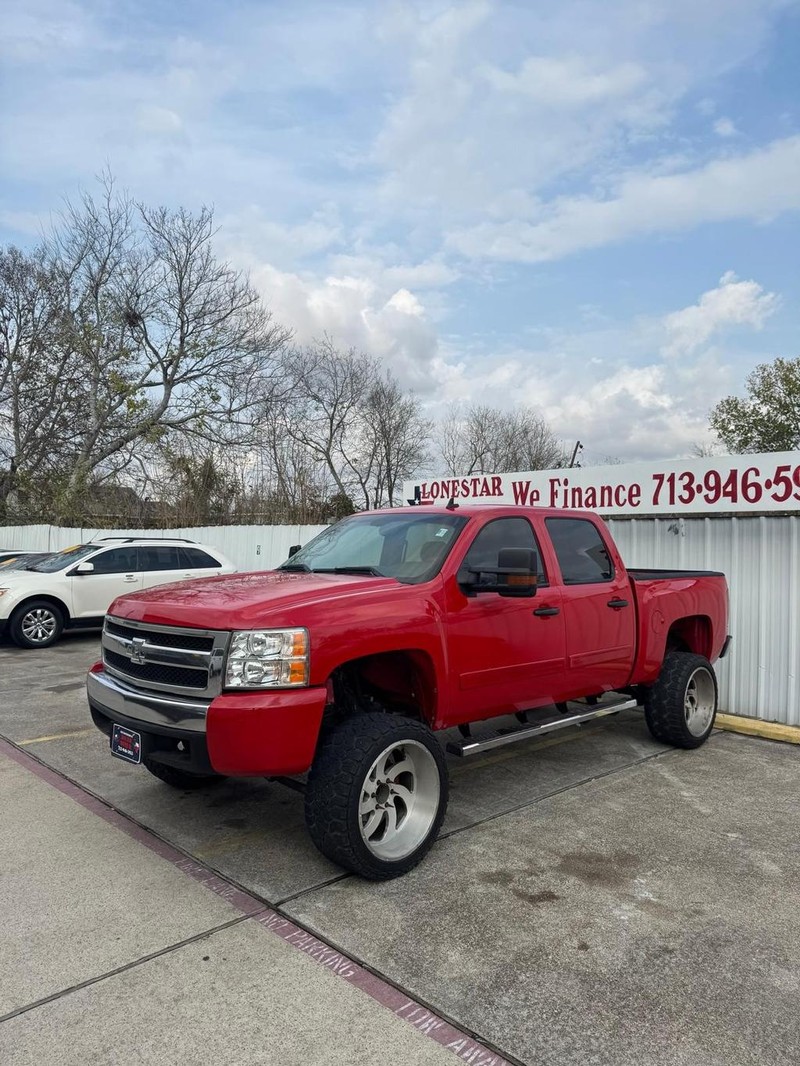 Chevrolet Silverado 1500 Vehicle Full-screen Gallery Image 02