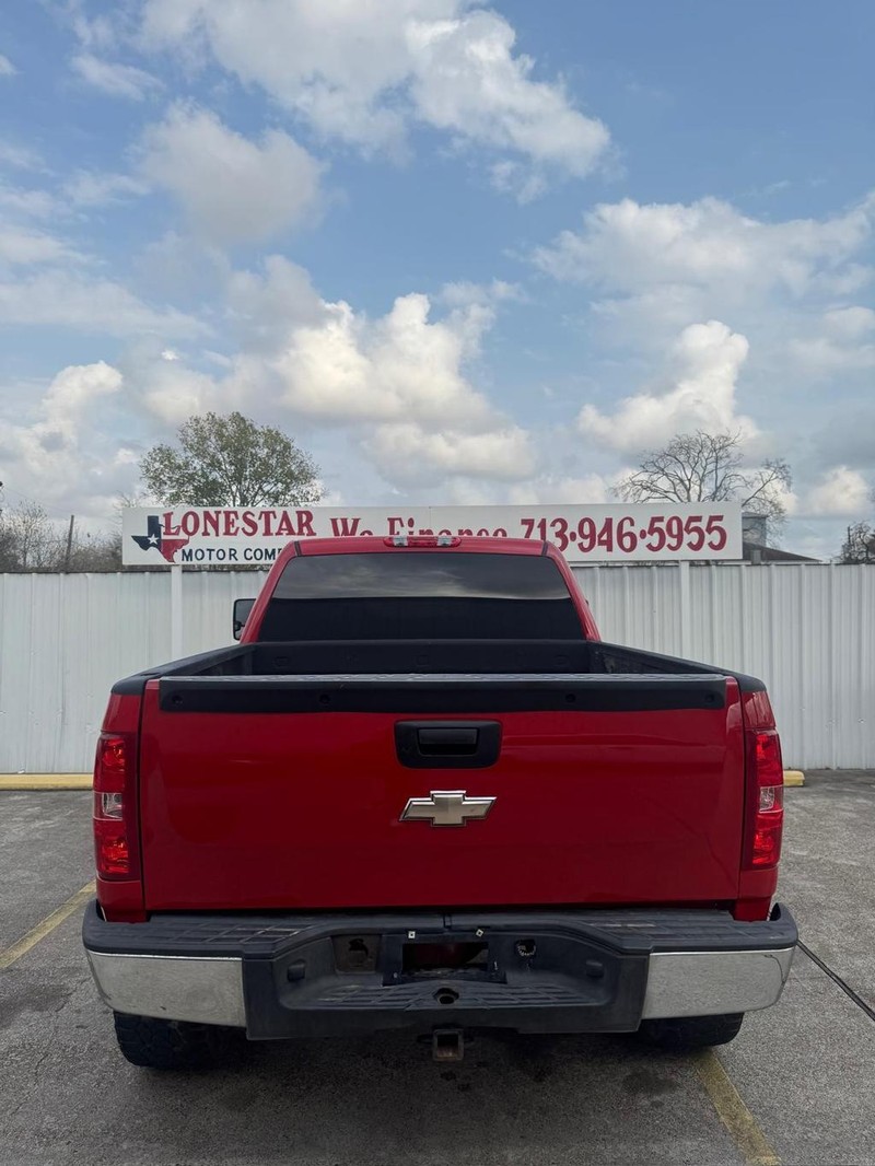 Chevrolet Silverado 1500 Vehicle Full-screen Gallery Image 03