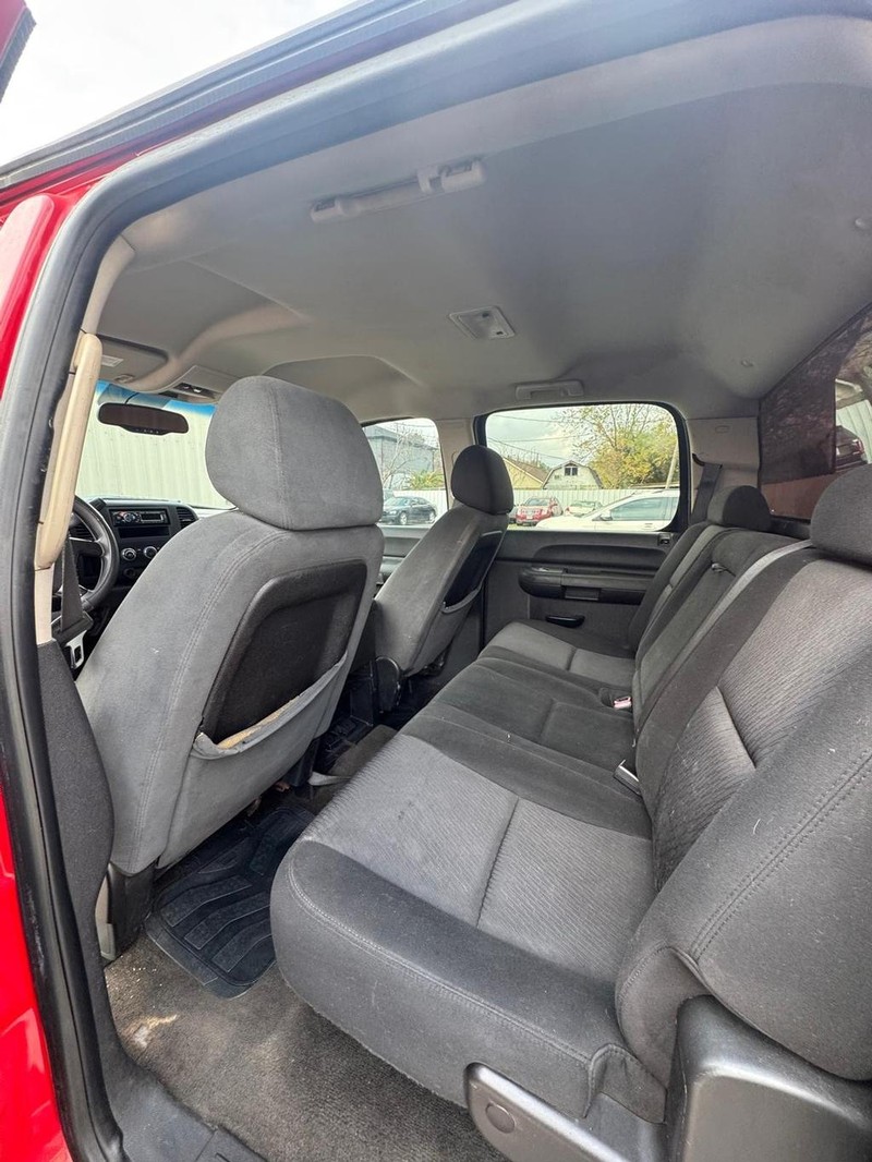 Chevrolet Silverado 1500 Vehicle Full-screen Gallery Image 09