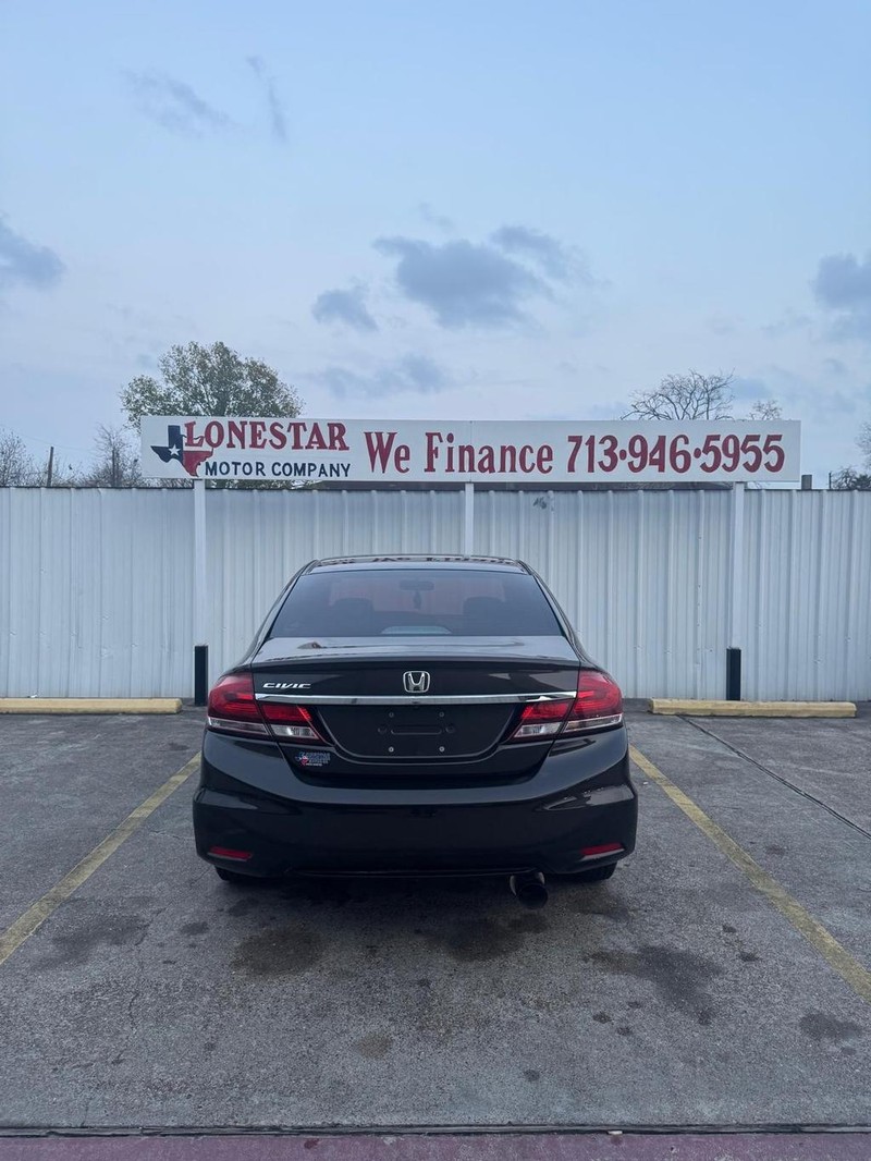 Honda Civic Sedan Vehicle Full-screen Gallery Image 04