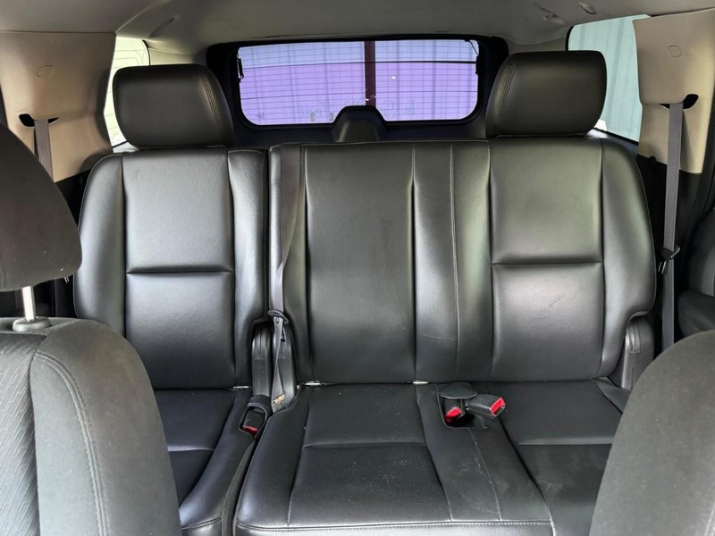 Chevrolet Tahoe Vehicle Full-screen Gallery Image 09