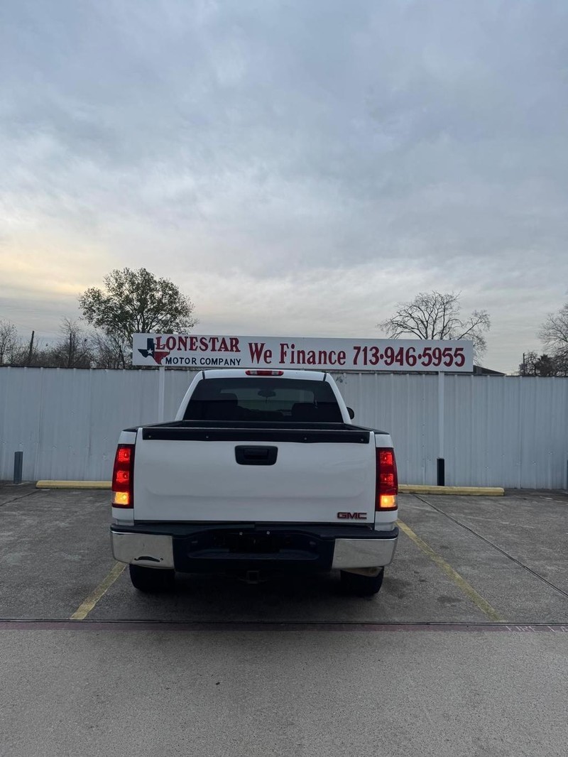 GMC Sierra 1500 Vehicle Full-screen Gallery Image 04