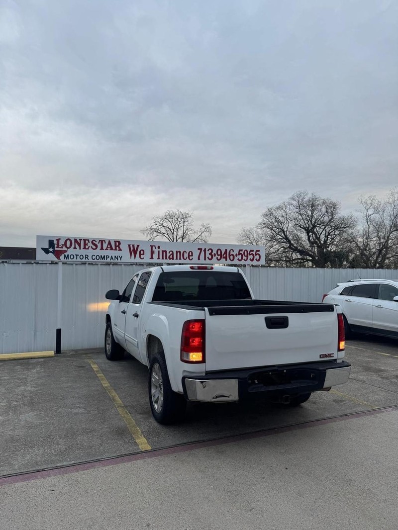 GMC Sierra 1500 Vehicle Full-screen Gallery Image 05