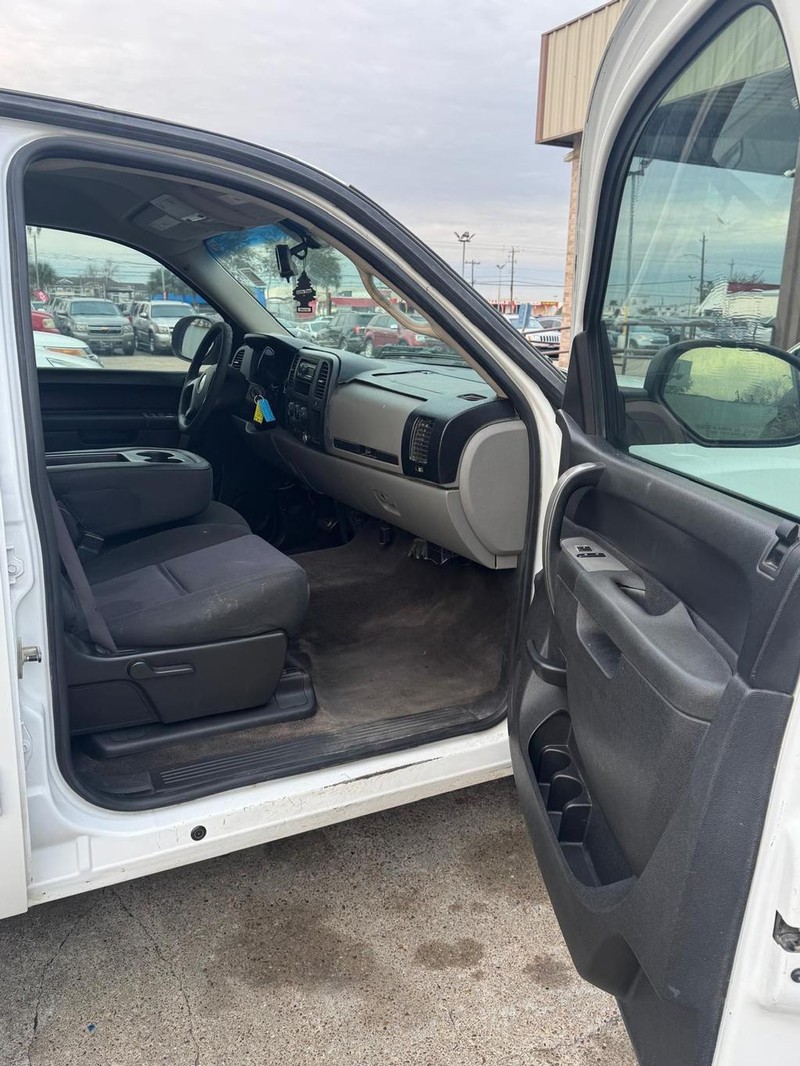 GMC Sierra 1500 Vehicle Full-screen Gallery Image 09