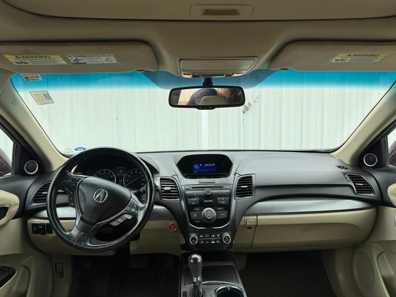 Acura RDX Vehicle Full-screen Gallery Image 09