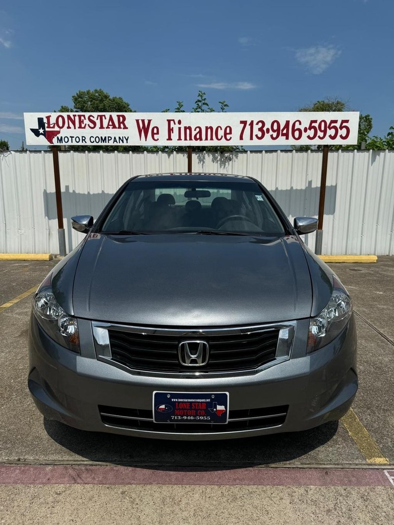 Honda Accord Sedan Vehicle Full-screen Gallery Image 02