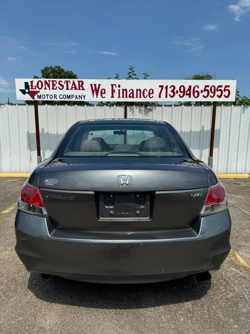 Honda Accord Sedan Vehicle Full-screen Gallery Image 03