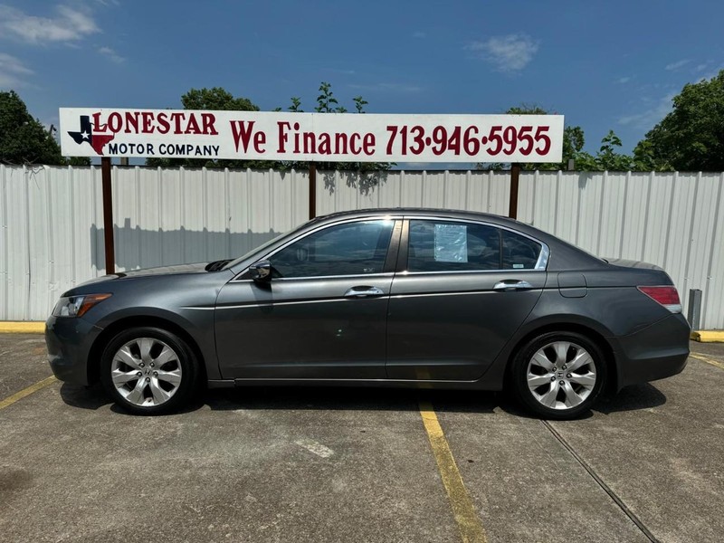 Honda Accord Sedan Vehicle Full-screen Gallery Image 06