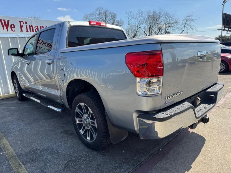 Toyota Tundra 2WD Truck Vehicle Full-screen Gallery Image 06