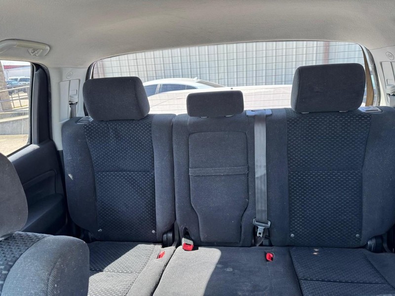 Toyota Tundra 2WD Truck Vehicle Full-screen Gallery Image 10