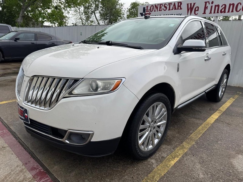 Lincoln MKX Vehicle Full-screen Gallery Image 02