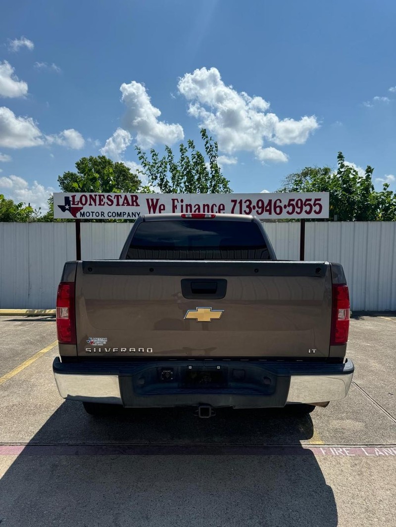 Chevrolet Silverado 1500 Vehicle Full-screen Gallery Image 04